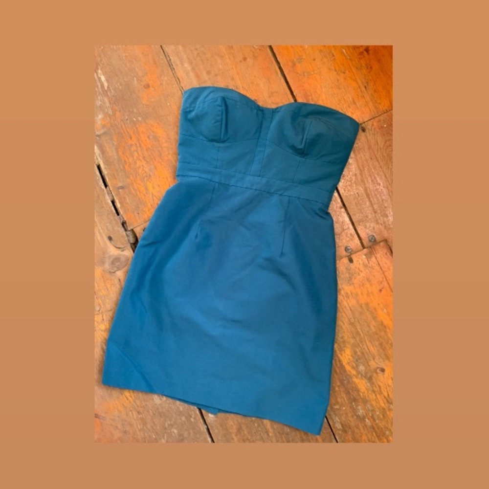 Blue strapless dress